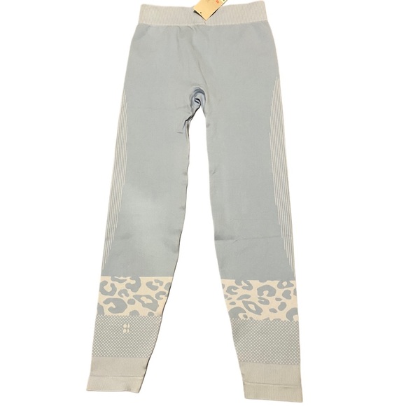 Sweaty Betty Light Blue Leggings - Picture 7 of 14